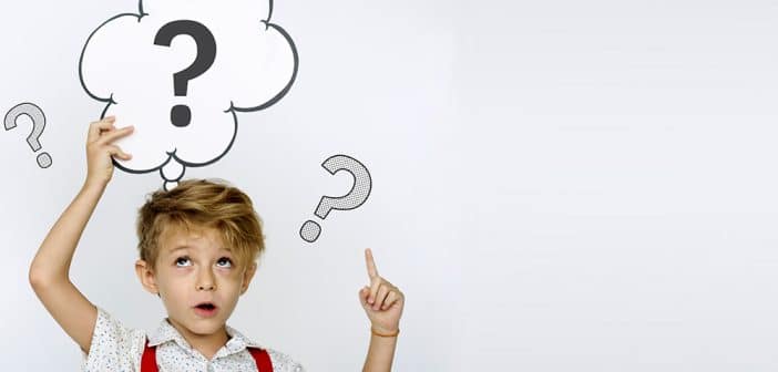 Un enfant se demande "pourquoi ?"